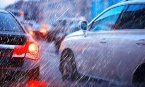 Conducir con Lluvia: 5 Consejos y precauciones para mantener la seguridad